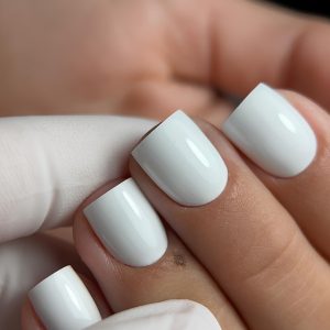 Gēllaka DARK 001, 10 ml balta